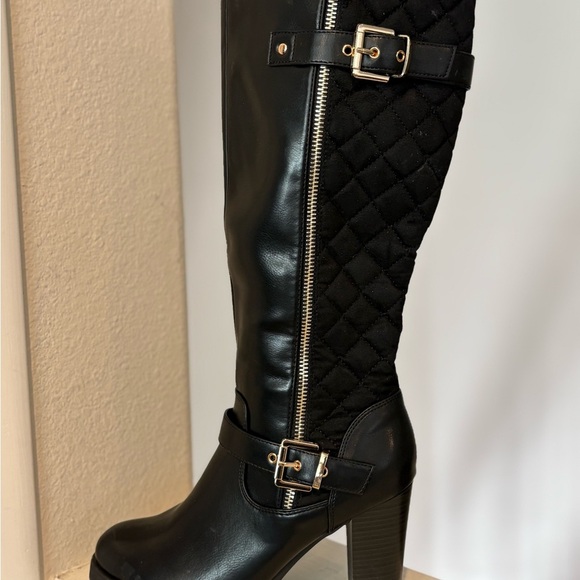 MySoft Heeled Boots Stacked Heel Black Gold Buckles Womens Size 7 Worn Once - Picture 6 of 11